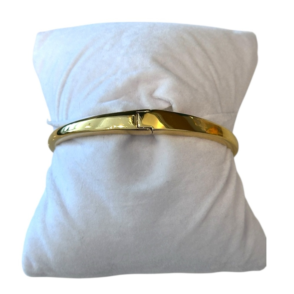 Kate Spade New York “Raising the Bar” Cuffed Hinged Bracelet - Picture 5 of 9
